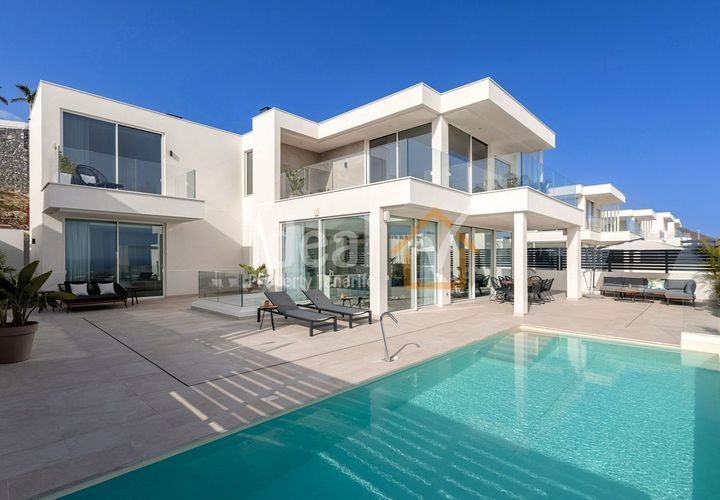 Villa a Adeje, Tenerife, Adeje - € 1.995.500 | Ref: Serenity-Villas-5 - foto 1