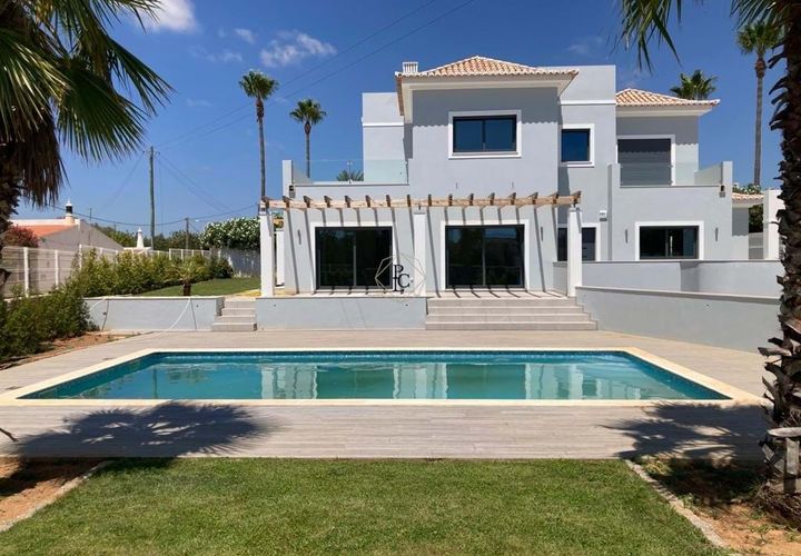 Villa i Almancil, Faro, Almancil - € 1.249.000 | Ref: PL/244 - foto 1