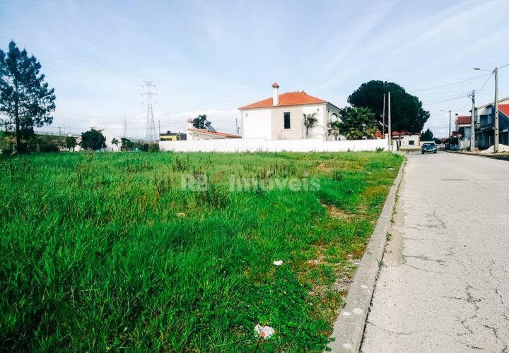 Helårsgrund i Entroncamento, Santarem, Entroncamento - € 70.000 | Ref: SÒL_2469 - foto 1
