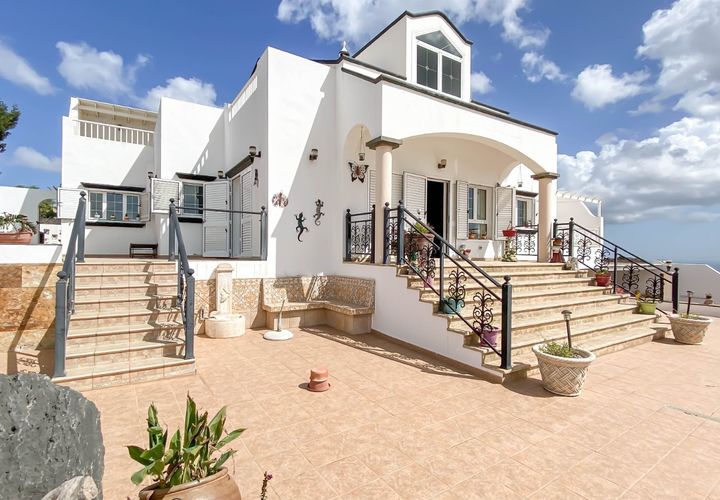 Villa a Tias, Lanzarote, Tias - € 840.000 | Ref: a0o5g00001vf6ak - foto 1