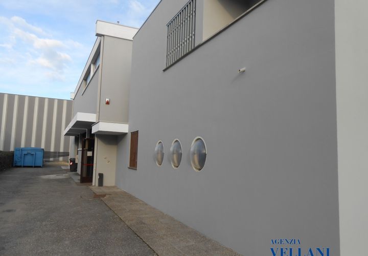 L'establiment comercial a Carpi, Modena, Carpi - € 2.150/mes | Ref: RVN-569 - foto 1