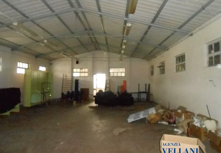 L'establiment comercial a Carpi, Modena, Carpi - € 1.500/mes | Ref: DVH-578 - foto 1