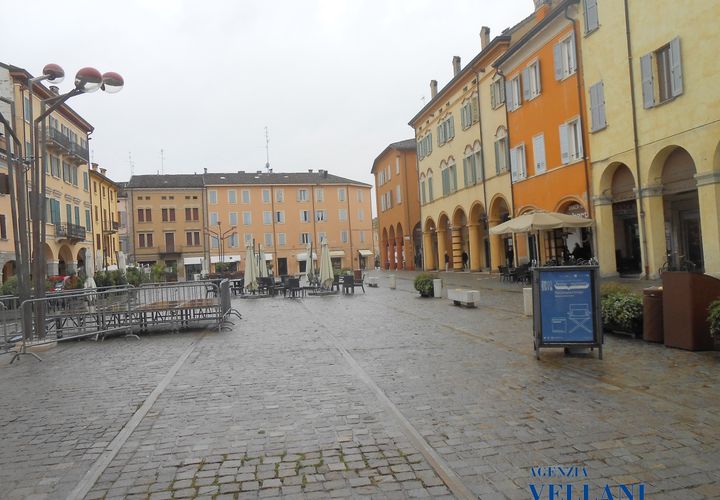 Erhvervsejendom i Carpi, Modena, Carpi - € 250.000 | Ref: ZPV-594 - foto 1