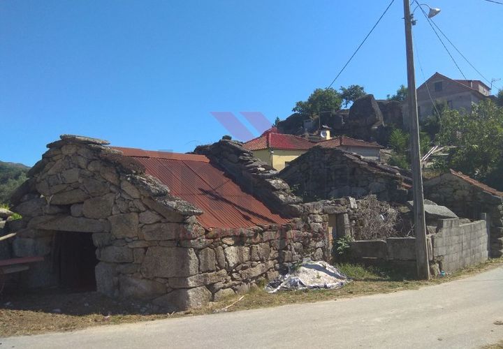 Ruinere i Arcos de Valdevez, Viana do Castelo, Arcos de Valdevez - € 18.000 | Ref: I-1421-DP-0818 - foto 1