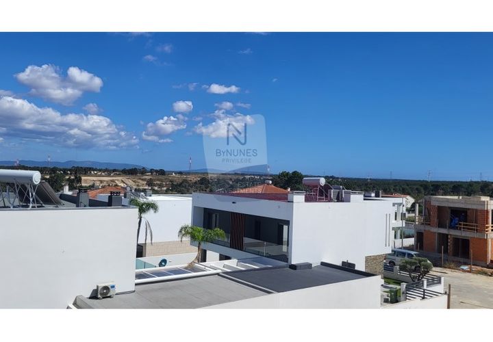 Villa in Corroios, Setubal, Corroios - € 725.000 | Ref: ID 01001102-68 - foto 1