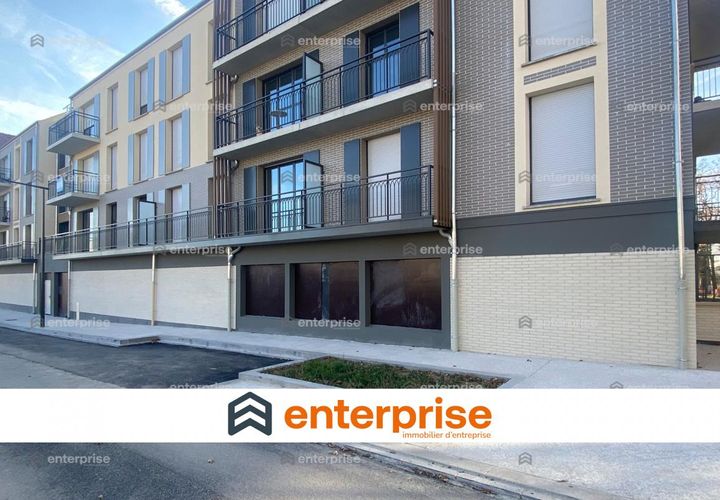 Erhvervsejendom i Compiègne, Oise, Compiègne - € 488.800 | Ref: 21145 - foto 1