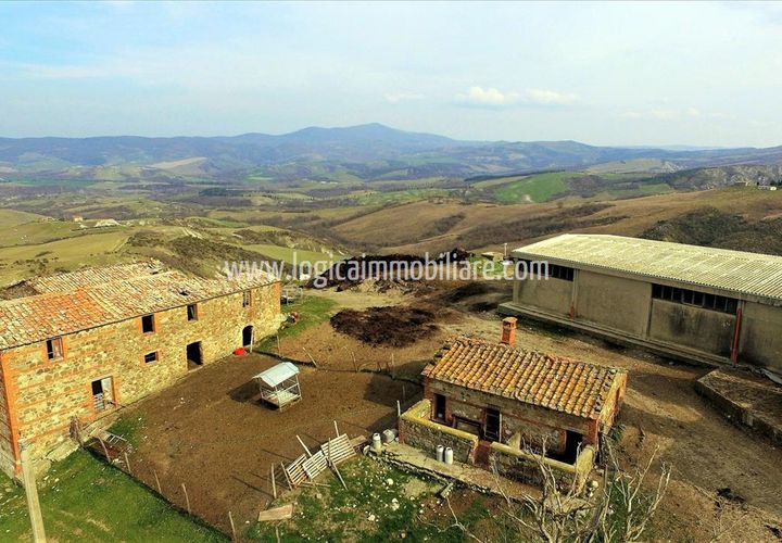 Farm i Radicofani, Siena, Radicofani - € 1.400.000 | Ref: TAZ55 - foto 1