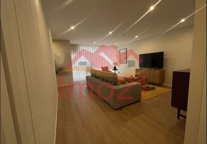 Villa i Aveiro, Aveiro, Aveiro - € 400.000 | Ref: 11088 - foto 1