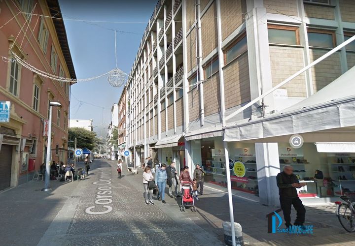 L'establiment comercial a Terni, Terni, Terni - € 500/mes | Ref: ZPT-1708 - foto 1