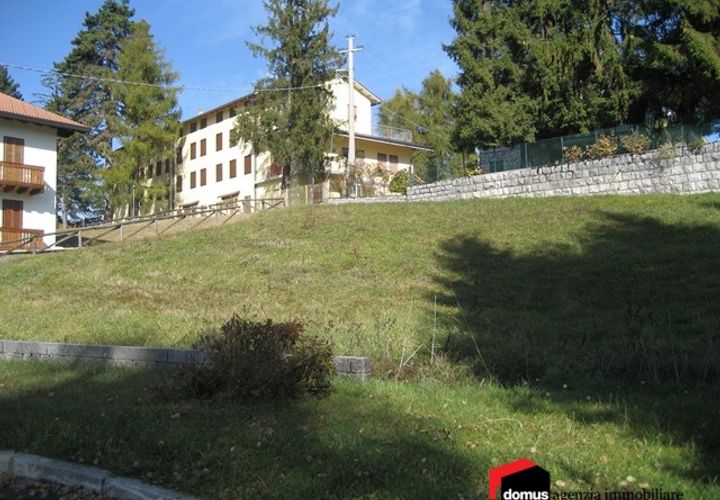 Helårsgrund i Tonezza del Cimone, Vicenza, Tonezza del Cimone - € 75.000 | Ref: A013 - foto 1