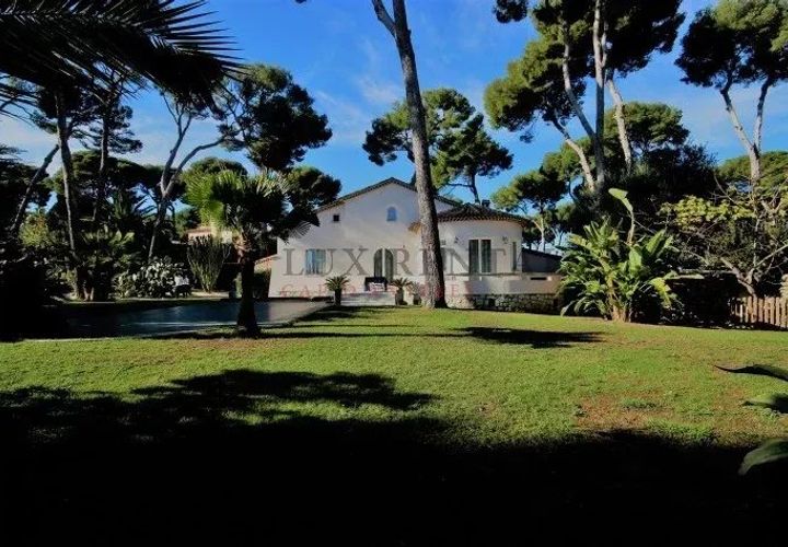 Villa i Antibes, Alpes-Maritimes, Antibes - € 3.800.000 | Ref: 7117953 - foto 1