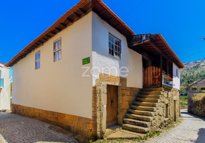 Villa in Armamar, Viseu, Armamar - € 95.000 | Ref: ZMPT551149 - foto 1