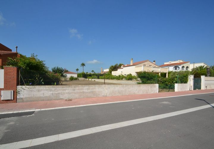Helårsgrund i Deltebre, Tarragona, Deltebre - € 180.000 | Ref: FZR54/6931 - foto 1