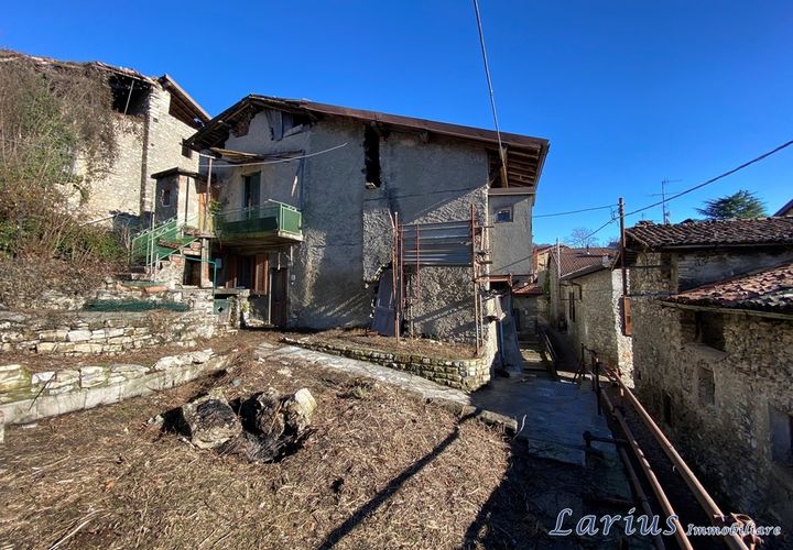 Villa a Asso, Como, Asso - € 30.000 | Ref: Ass3848 - foto 1