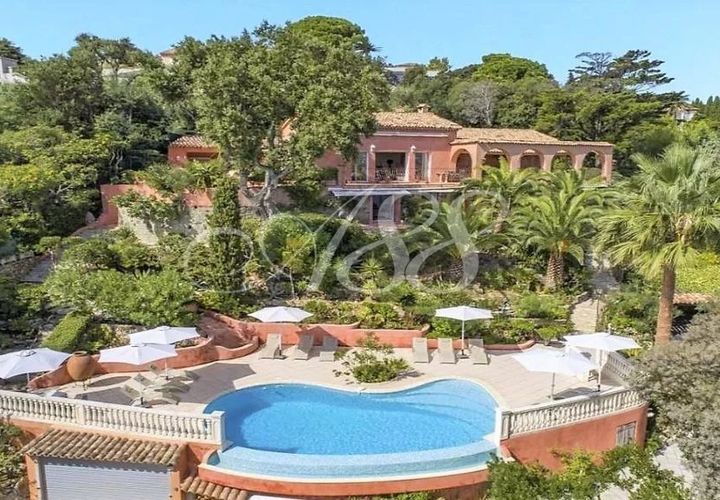 Villa i Sainte-Maxime, Var, Sainte-Maxime - € 4.800.000 | Ref: 3988811 - foto 1