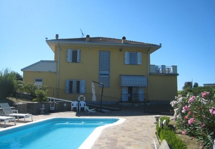 Villa i Govone, Cuneo, Govone - € 620.000 | Ref: 221 - foto 1