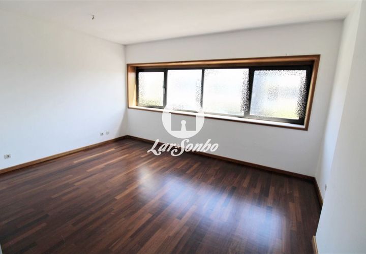 Erhvervsejendom i Vila do Conde, Porto, Vila do Conde - € 160.000 | Ref: 240-N-23725 - foto 1