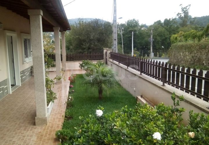 Villa i Sever do Vouga, Aveiro, Sever do Vouga - € 350.000 | Ref: 10570 - foto 1