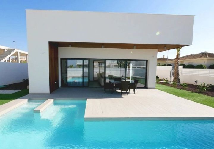 Villa a Torrevieja, Alicante, Torrevieja - € 459.000 | Ref: 8357 - foto 1