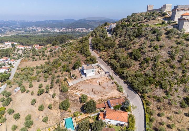 Helårsgrund i Ourem, Santarem, Ourem - € 58.500 | Ref: C0269-01347 - foto 1