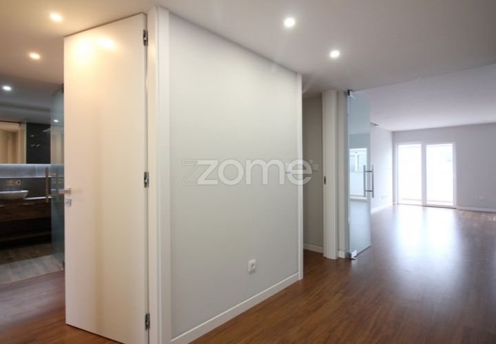 Lejlighed i Carcavelos, Lisbon, Carcavelos - € 753.837 | Ref: ZMPT552365 - foto 1