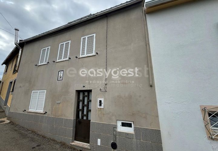 Villa a Lourosa, Coimbra, Lourosa - € 86.500 | Ref: RR89907 - foto 1