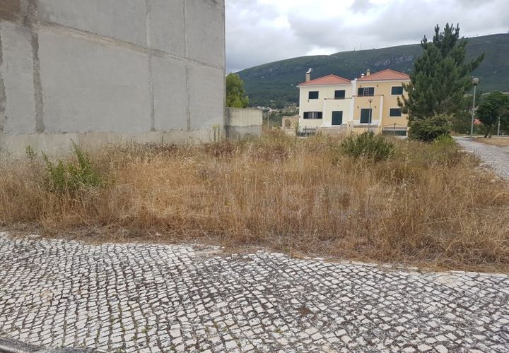 Helårsgrund i Alenquer, Lisbon, Alenquer - € 35.000 | Ref: OSO22047.ZLS - foto 1