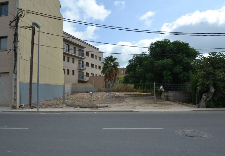Helårsgrund i Deltebre, Tarragona, Deltebre - € 65.000 | Ref: FZD55/6931 - foto 1