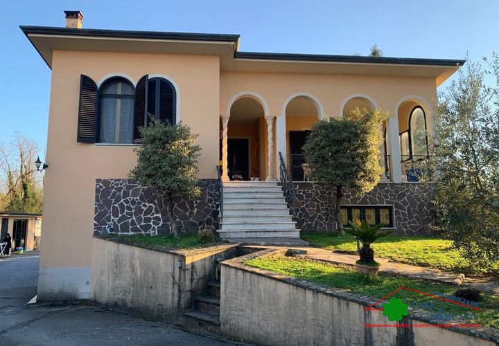 Villa i Capannori, Lucca, Capannori - € 550.000 | Ref: IVF-504 - foto 1