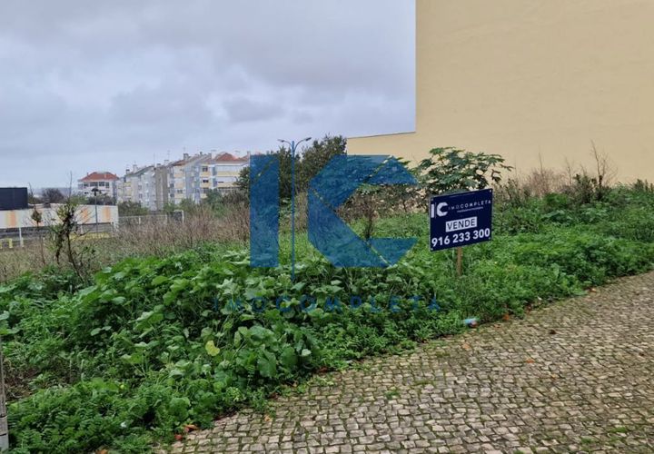 Helårsgrund i Amadora, Lisbon, Amadora - € 975.000 | Ref: 20221100902 - foto 1