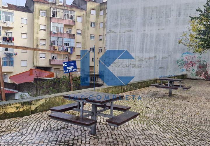 Helårsgrund i Amadora, Lisbon, Amadora - € 487.000 | Ref: 20221100905 - foto 1