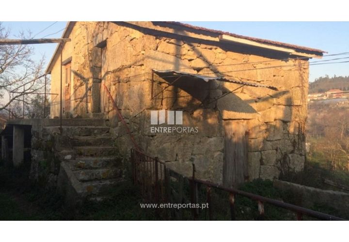 Tomt i Cinfaes, Viseu, Cinfaes - € 85 000 | Ref: MC08117 - foto 1