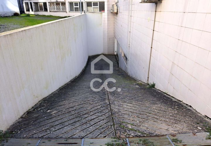 Garage i Viseu, Viseu, Viseu - € 20.000 | Ref: 353/A/02298 - foto 1