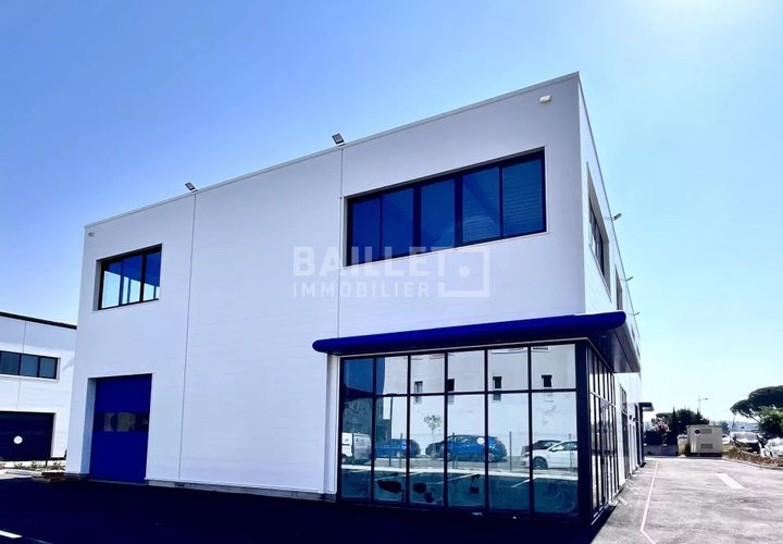 L'establiment comercial a Frejus, Var, Frejus - € 1.236/mes | Ref: 0443 - foto 1