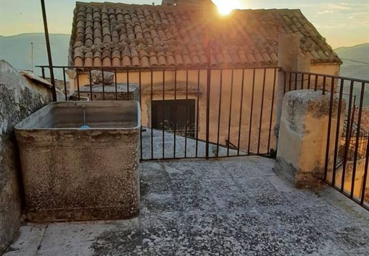 Villa i Giuliana, Palermo, Giuliana - € 18.000 | Ref: 8682RV61071 - foto 1