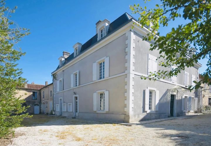Villa i Ruffec, Charente, Ruffec - € 598.900 | Ref: BVI68550 - foto 1