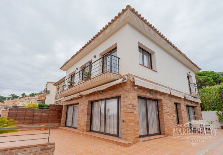 Villa i Lloret De Mar, Gerona, Lloret De Mar - € 799.000 | Ref: 335C3 - foto 1