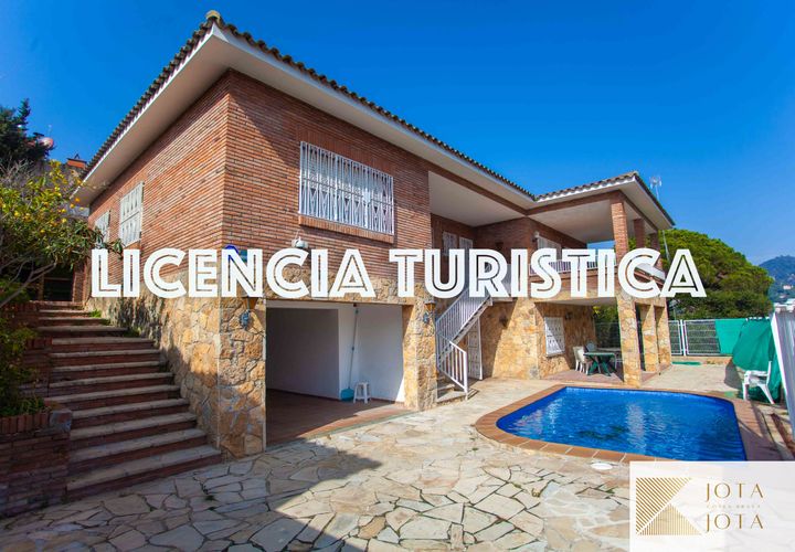 Villa i Lloret De Mar, Gerona, Lloret De Mar - € 475.000 | Ref: 00083 - foto 1