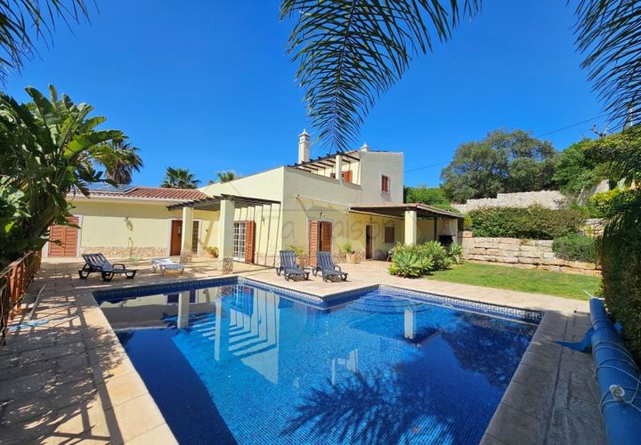 Villa i Estoi, Faro, Estoi - € 775.000 | Ref: M138 - foto 1