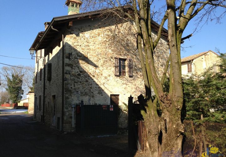 Byhus i Traversetolo, Parma, Traversetolo - € 60.000 | Ref: z212 - foto 1