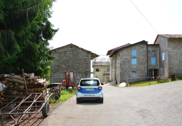 Villa i Pulfero, Udine, Pulfero - € 69.000 | Ref: D-792 - foto 1