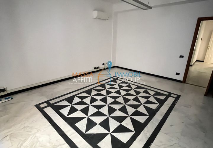 Erhvervsejendom i Massa, Massa and Carrara, Massa - € 350.000 | Ref: 2279 - foto 1