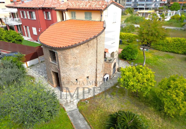 Villa i Ventimiglia, Imperia, Ventimiglia - € 600.000 | Ref: 21760 - foto 1