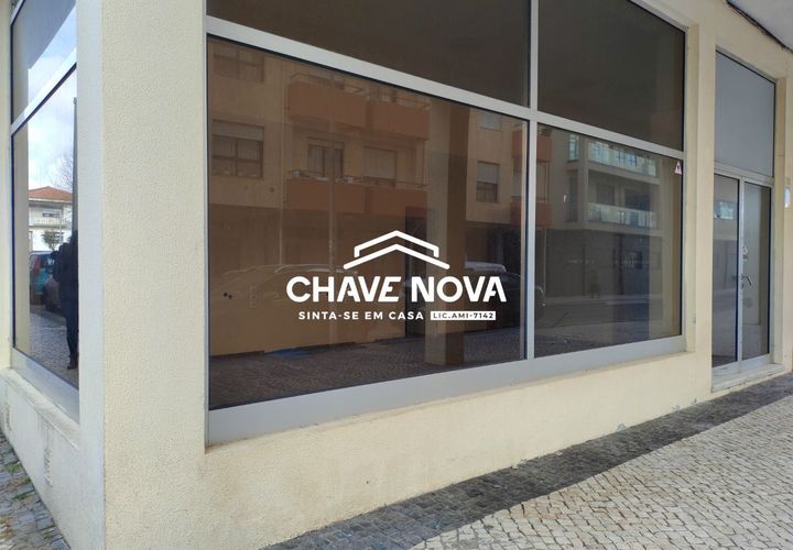 Erhvervsejendom i Espinho, Aveiro, Espinho - € 138.500 | Ref: SMF/02395 - foto 1