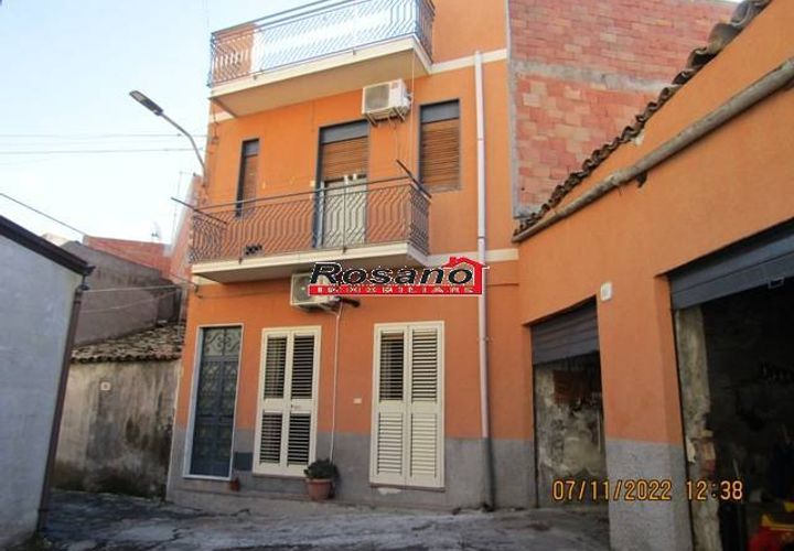 Villa a Biancavilla, Catania, Biancavilla - € 60.000 | Ref: 2456 - foto 1