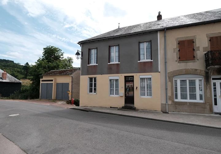 Villa a Anost, Saone-et-Loire, Anost - € 110.000 | Ref: KB-23122 - foto 1