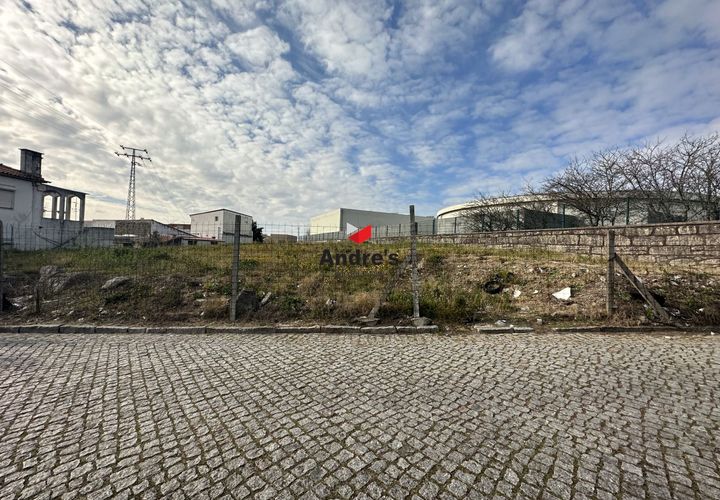 Helårsgrund i Maia, Porto, Maia - € 290.000 | Ref: 1884 - foto 1