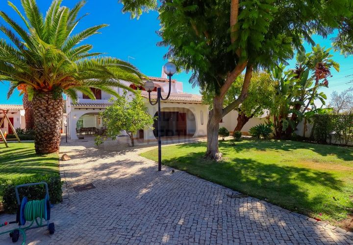 Villa i Guia, Faro, Guia - € 750.000 | Ref: SPD-6098 - foto 1