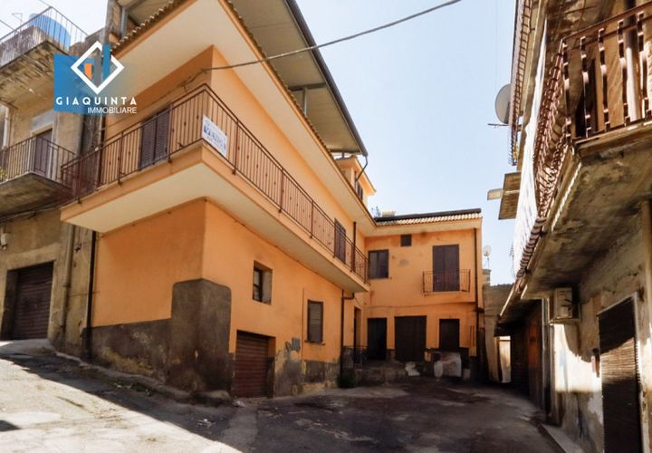 Villa a Palagonia, Catania, Palagonia - € 50.000 | Ref: RPDCRM2022 - foto 1
