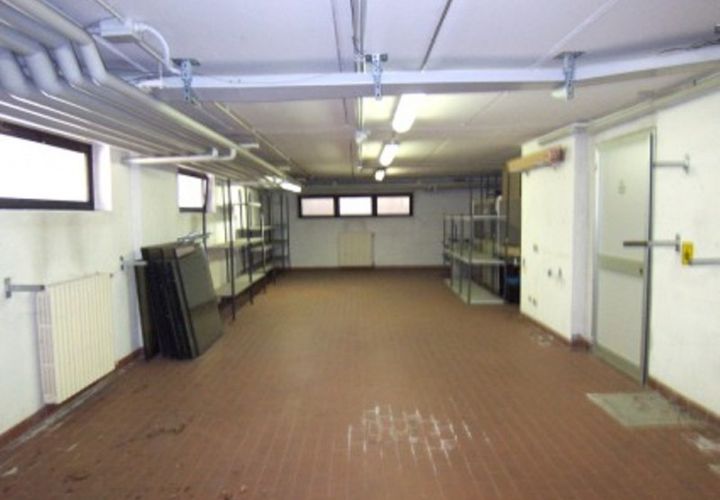 Erhvervsejendom i Segrate, Milan, Segrate - € 16.666 | Ref: UL858 - foto 1